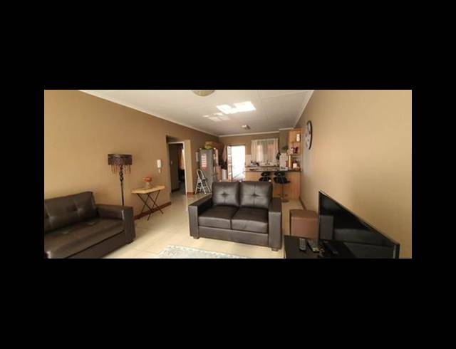 2 BEDROOM TOWNHOUSE FOR SALE IN MEYERSDAL